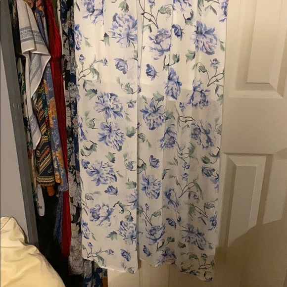 White blue floral maxi dress - Picture 2 of 3